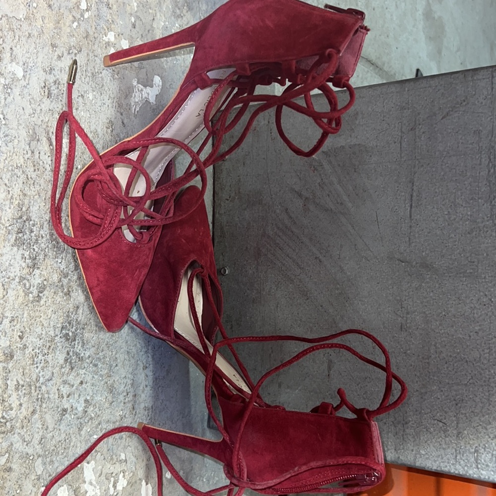 High heels - Picture 3 of 6